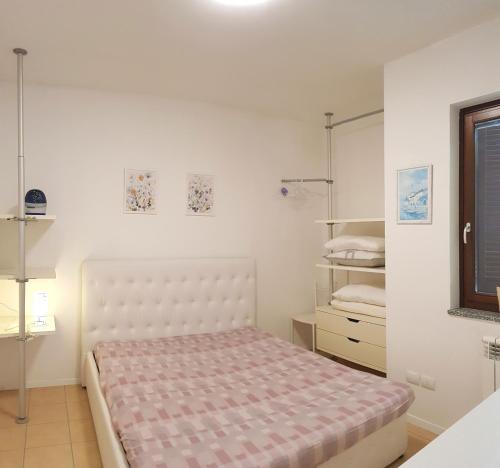 Gallery image of La Quiete 08 lake view Apartment By Garda Domus Mea in Tremosine Sul Garda