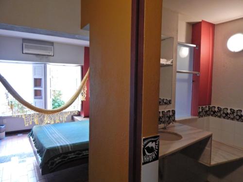 Koupelna v ubytování Laranjeiras Hostel