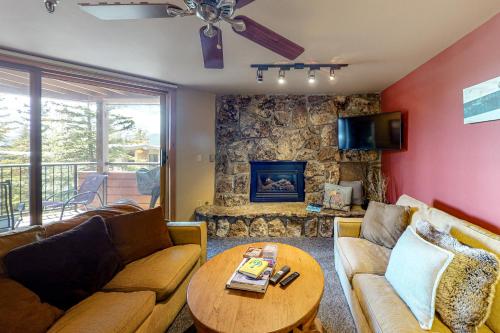 Marine Place Condo Unit 422 – Photos 5