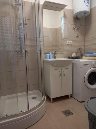 Ένα μπάνιο στο Apartman Rebeka
