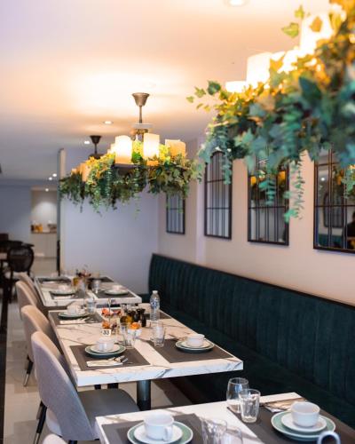 Εστιατόριο ή άλλο μέρος για φαγητό στο Merit Kensington Hotel