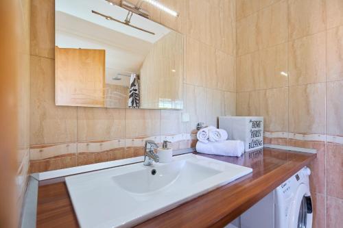 Ein Badezimmer in der Unterkunft Hedera Estate, Hedera Studio 2