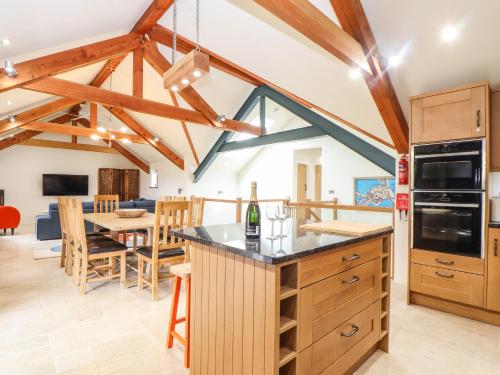 Dapur atau dapur kecil di Polurrian House