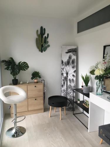 Posezení v ubytování Chambre privée face à la gare