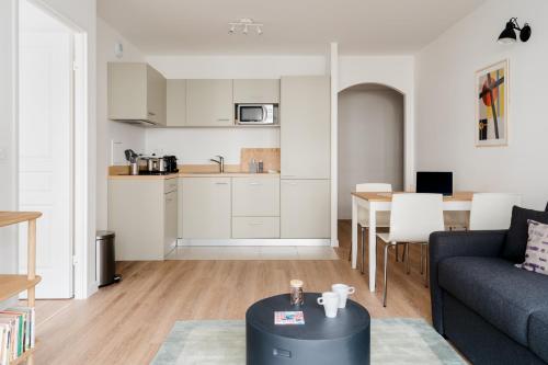 Dapur atau dapur kecil di Edgar Suites - Meudon-la-Forêt
