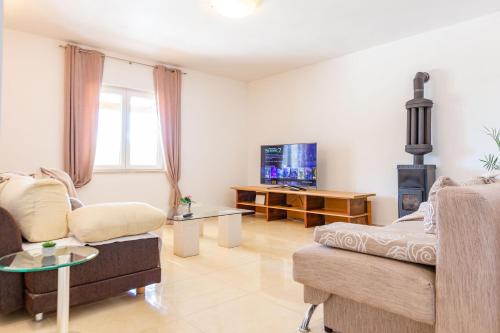 Šjor 2 BDR Apartment w grill, Zadar – Updated 2023 Prices