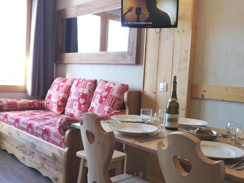 Appartement rénové · Pied des pistes · Animaux admis · Parking · 5 pers