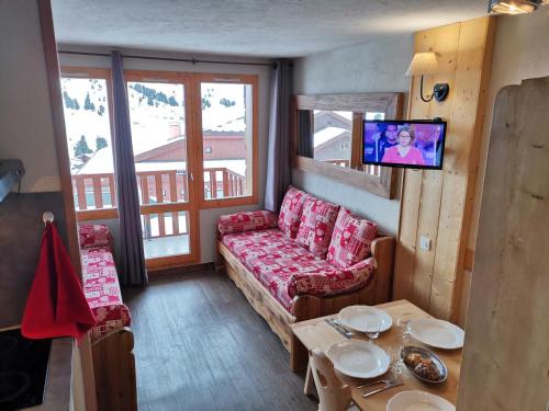 Appartement rénové · Pied des pistes · Animaux admis · Parking · 5 pers