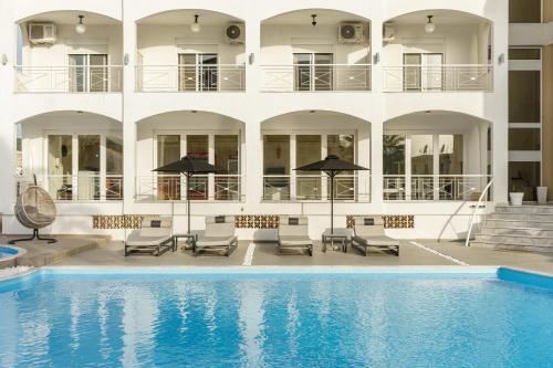 スタブロスにあるStavros Beach Hotelのギャラリーの写真