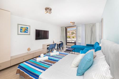 Stella lovely studio with balcony and FREE PARKING