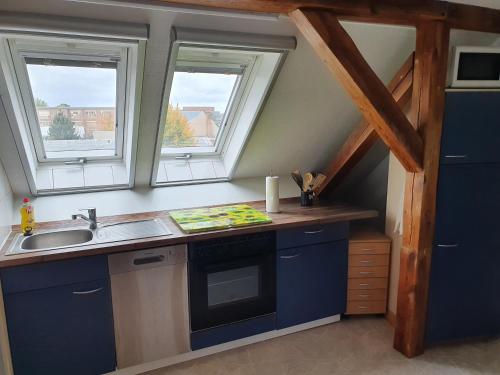 Kuchyň nebo kuchyňský kout v ubytování HässelHof - 80qm Ferienwohnung im Zentrum von Bad Liebenwerda