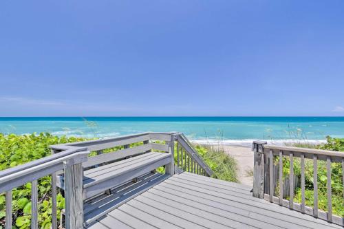 Quiet Ocean-View Getaway at Beachfront Resort