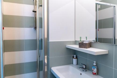 Un baño de B&B LA GRADINA