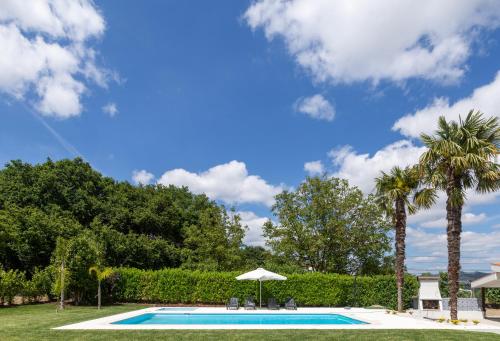 Πισίνα στο ή κοντά στο Casa 141- familiar conforto paz e bem-estar
