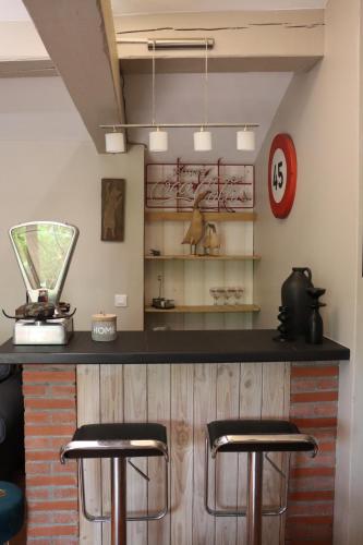 Gallery image of Grand loft de charme, place du village à Thuir in Thuir