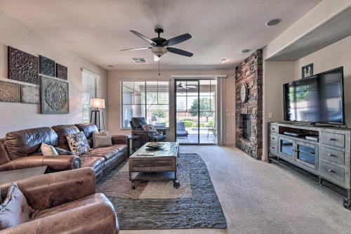 Idyllic Gilbert Abode with Pool - Near Golfing! – Photos 2