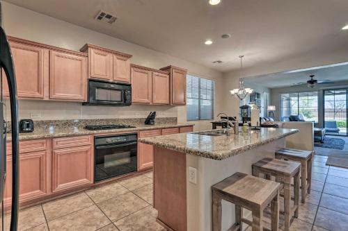 Idyllic Gilbert Abode with Pool - Near Golfing! – Photos 4