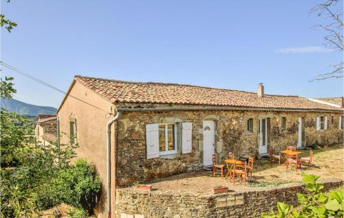 Amazing home in Comps with WiFi and 1 Bedrooms