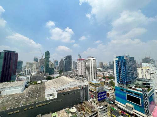 Gallery image of Center Bangkok Suite next to Platinum mall in Bangkok