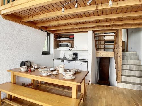 Duplex agréable 2 pièces - Au pied des pistes, balcon ensoleillé, pour 6 personnes - FR-1-344-745