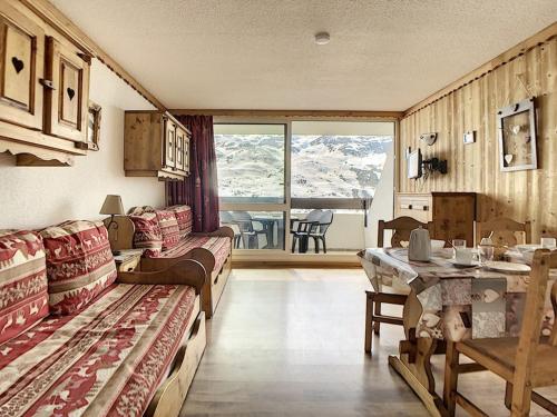 Studio lumineux, ski aux pieds, balcon sud, 4 pers., 2 Flocons Or - FR-1-344-784