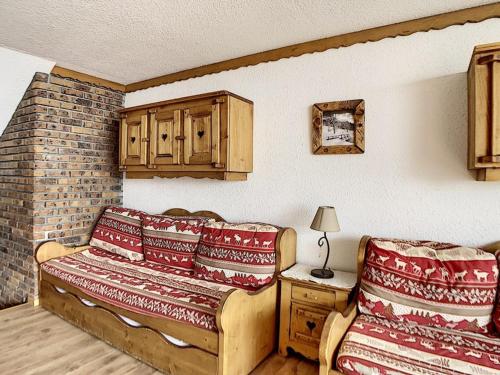 Studio lumineux ski aux pieds avec balcon sud - FR-1-344-784