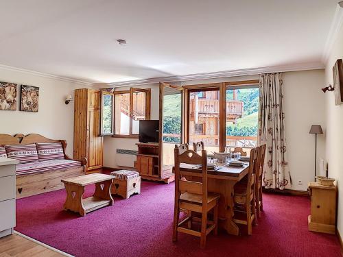 Appartement spacieux, rénové, proche pistes, balcon, sauna/hammam, WIFI – Résidence Cristaux 1 - FR-1-344-756