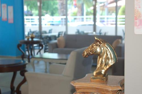 Χώρος καθιστικού στο Astoria Life Hotel