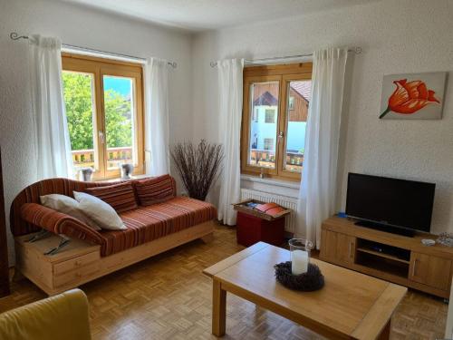 Posezení v ubytování Flat Alpenroos in Bad Mitterndorf with sunny balcony