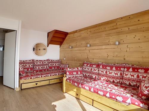 Duplex rénové 3 pièces · Proche pistes · Balcon - FR-1-344-789