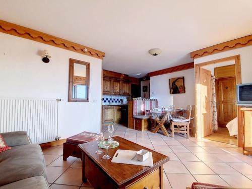 Appartement spacieux et confortable proche des pistes avec balcon - FR-1-344-841