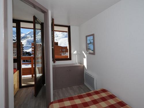 Appartement rénové 2 pièces, skis aux pieds, balcon Sud-Ouest - FR-1-344-877