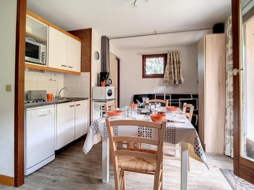 Appartement confort, 5 pers, WiFi, proche pistes, balcon - FR-1-344-916