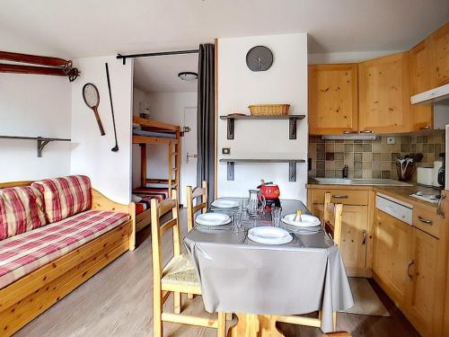 Appartement 2 pièces, ski aux pieds, balcon loggia, 4 personnes - FR-1-344-919