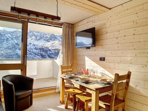 Studio rénové au pied des pistes avec Balcon et Wifi - FR-1-344-949