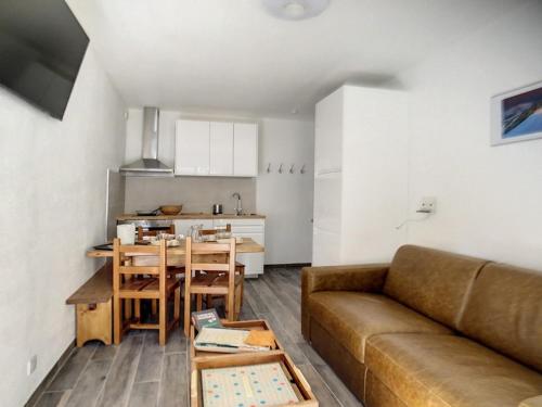 Appartement rénové, 4 pers, proche des pistes, parking gratuit - FR-1-344-958