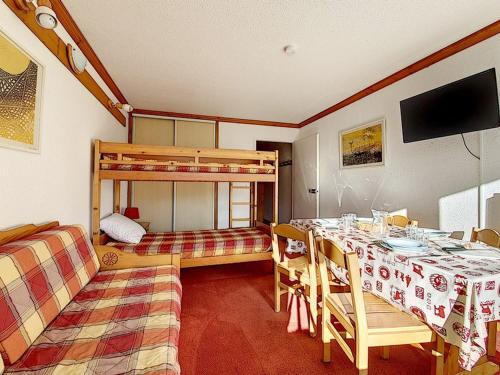 Studio lumineux avec balcon, au pied des pistes à La Croisette, Les Belleville - FR-1-344-970