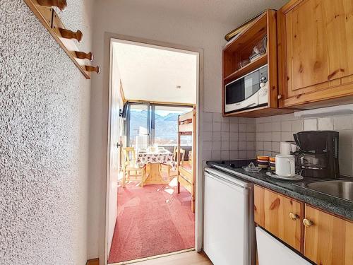 Studio lumineux avec balcon, au pied des pistes à La Croisette, Les Belleville - FR-1-344-970