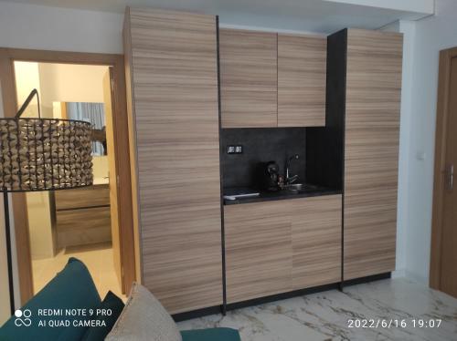 Η κουζίνα ή μικρή κουζίνα στο Suites 5* Lahcene