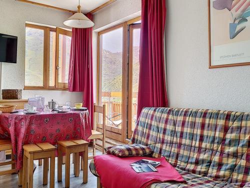 Appartement cosy au pied des pistes avec balcon – 5 personnes, 32 m² - FR-1-344-1026