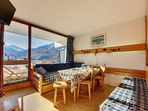 Studio lumineux avec balcon aux pieds des pistes - FR-1-344-1074