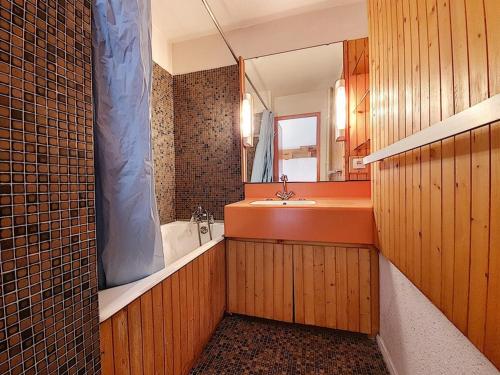 Studio lumineux avec balcon aux pieds des pistes - FR-1-344-1074