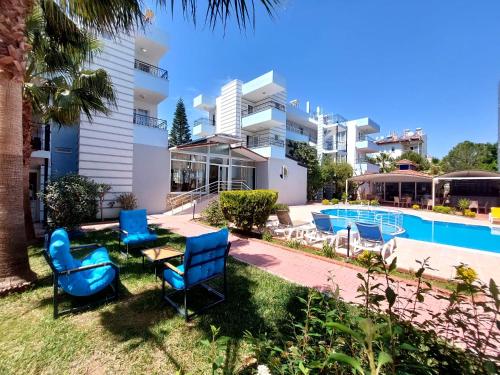 Bazén v ubytování Summer rose hotel nebo v jeho okolí