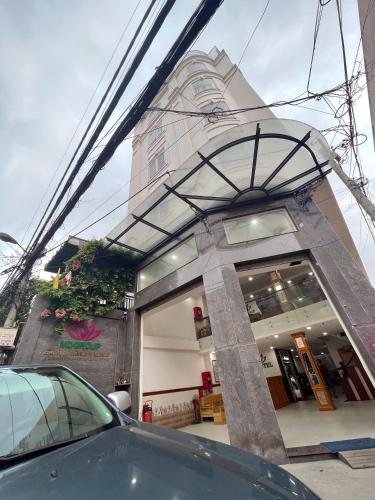 Bangunan di mana terletaknya hotel