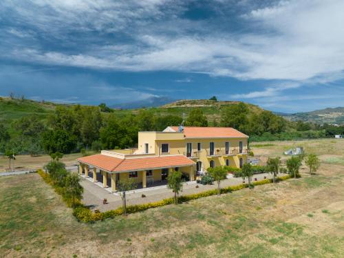 Gallery image of Minissale Farmhouse in Calatabiano