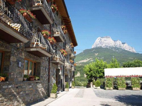 Gallery image of Hotel Restaurante Revestido in Escalona