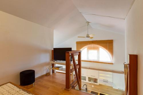Postel nebo postele na pokoji v ubytování Apartments Matea, Mali Lošinj