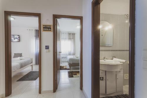 Kupatilo u objektu Best Houses 20 - Lovely Apartament - Peniche