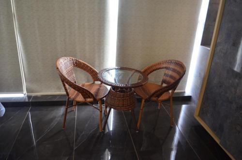 Posezení v ubytování Hotel O2 Sangli