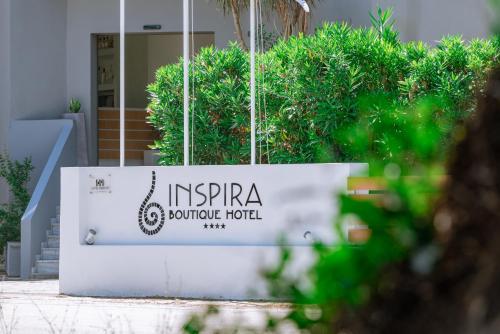 Inspira Boutique Hotel Thassos - Adults Onlyに飾ってある許可証、賞状、看板またはその他の書類